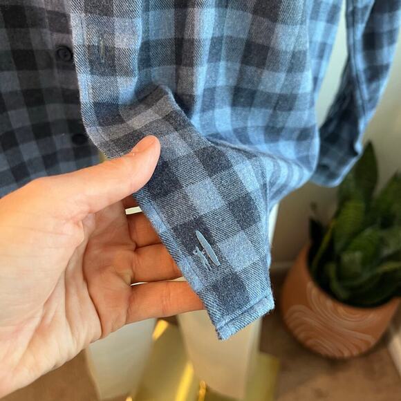 Johnnie-O Brian Blue Hangin Out Long Sleeve Button Down Shirt Men's Size XL - Picture 7 of 13